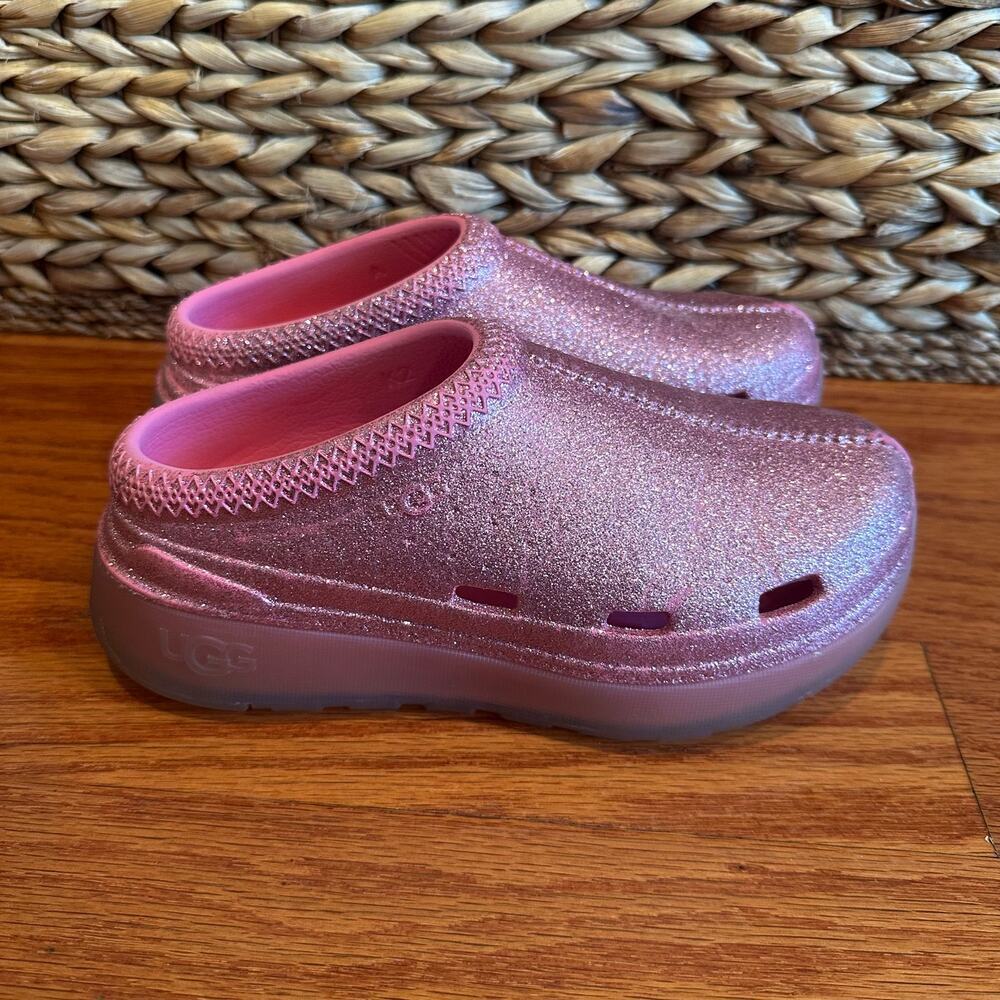 Ugg Tasma Sport sz 2 Pink Glitter UGG Tasma